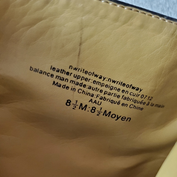 Nine West - Size 8.5, leather, heeled, zip up ankle boots. - Picture 13 of 16